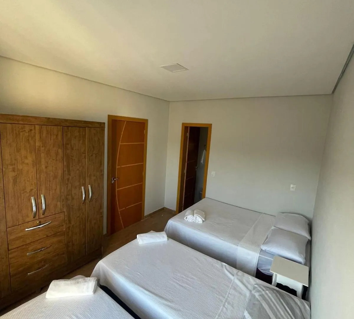 Triplex Com Salao De Festas A 1.3 Km Da Praia Piçarras Feriehus