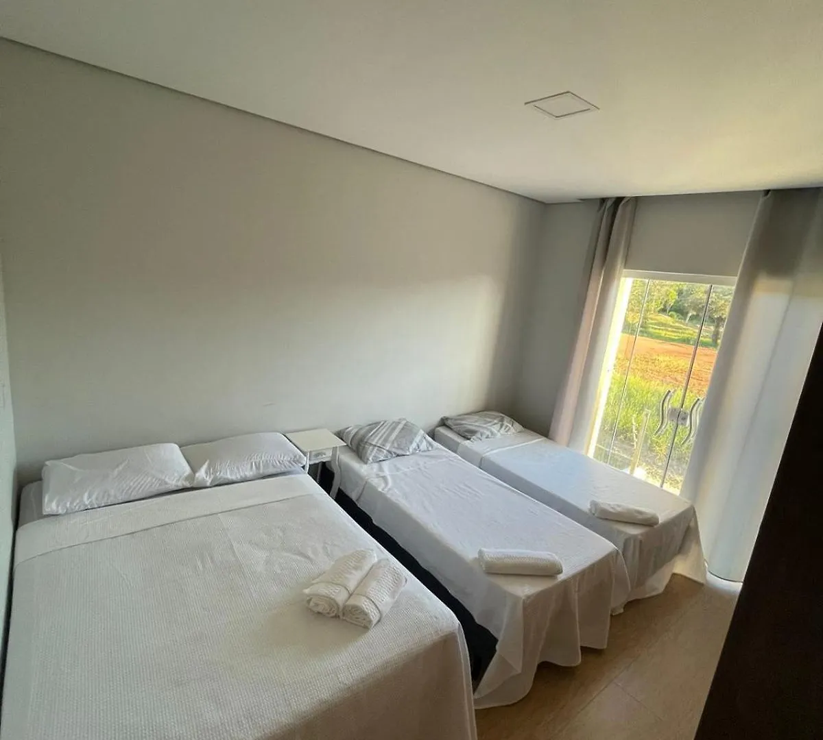 Feriehus Triplex Com Salao De Festas A 1.3 Km Da Praia Piçarras